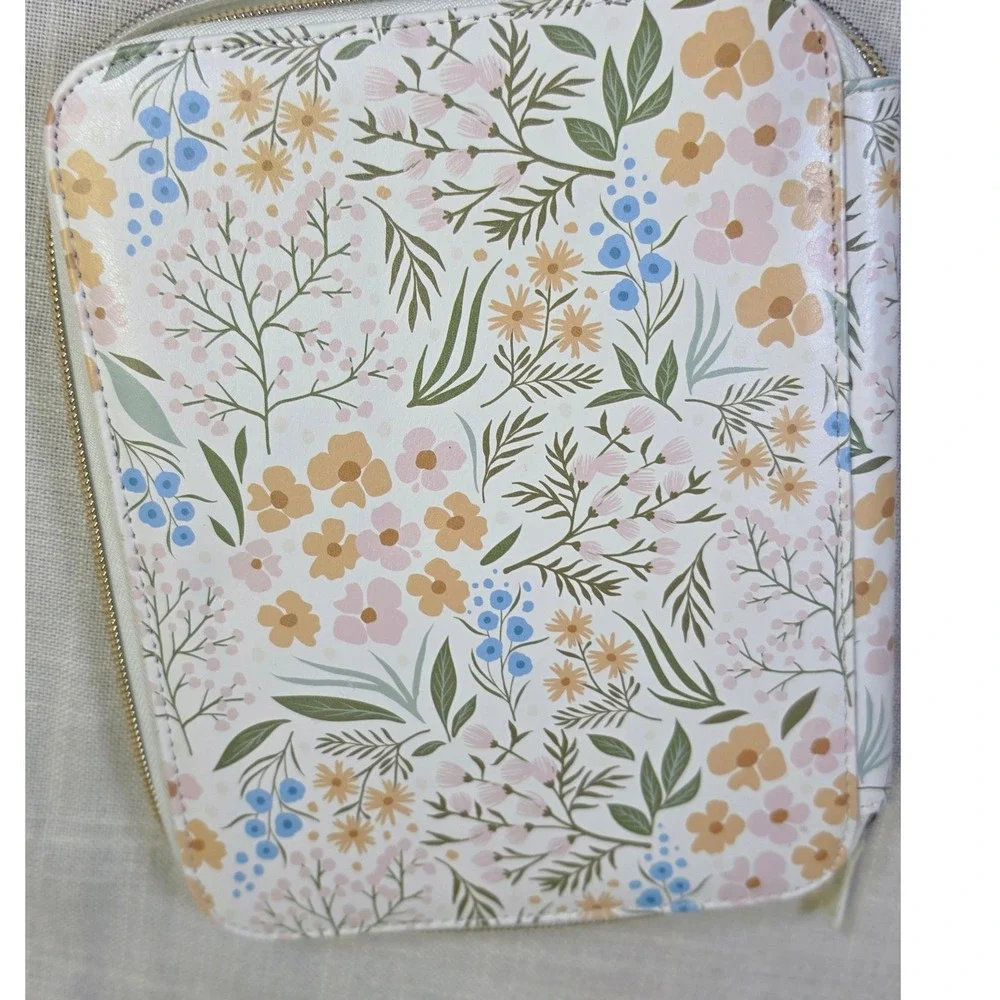 Floral Zip Around Portfolio Organizer White Wildflower Print Planner Case